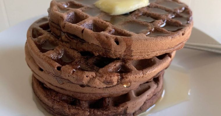 Healthy Vegan Chocolate Oat Waffle Recipe