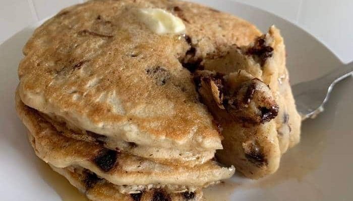 Healthy Vegan Chocolate Chip Oatmeal Pancakes