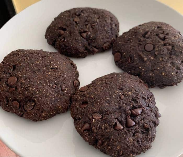 healthy double chocolate whole-wheat cookies