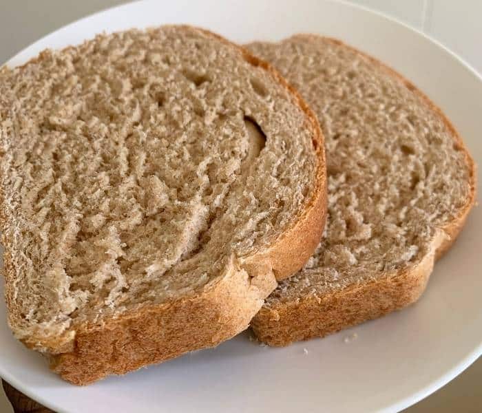 homemade honey spelt sandwich bread